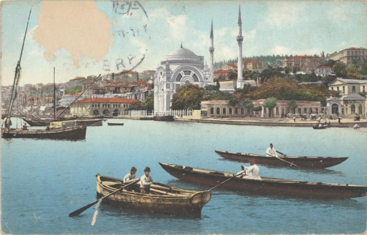 3018kart | Τζαμί στην περιοχή Ντολμά - Μπαχτσέ. Επιχρωματισμένη | Κωνσταντινούπολη | T119/018
 |  Edit. E. F. Rochat