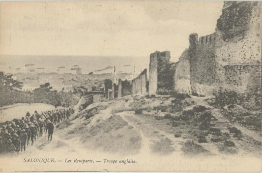 404kart | Άγγλοι στρατιώτες καθώς ανεβαίνουν κατά μήκος των ανατολικών τειχών. | Τα τείχη της πόλης | T012/025
