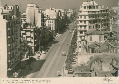 947kart | Άποψη της οδού Εγνατίας από ψηλά. | Δρόμοι της Θεσσαλονίκης | T033/016
 |  Εκδ. Ν. Στουρνάρας