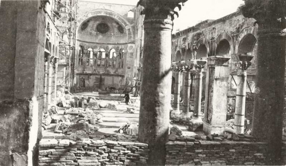 B14 | Ο ναός του Αγ. Δημητρίου μετά την πυρκαγιά  | Η πυρκαγιά |  R. Viollet - 22 Χ 13 - 1918 |  -