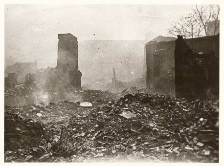 B15 | Ερείπια μετά από την πυρκαγιά | Η πυρκαγιά |  συλ.R. Viollet - 22 Χ 13 -  |  -