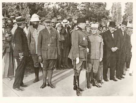 D07 | Ο Esat Pasha κατά τη διάρκεια παρασημοφόρησης στρατιωτών | Η επίσκεψη του Εσάτ Πασά |  συλ. R. Viollet - 24 Χ 18 - 24.9.17. |  -