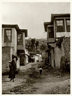 E045 | Οθωμανική Γειτονιά στην Άνω Πόλη | Κτίρια και περιοχές της πόλης |  Συλ. Rog. Viollet - 18 Χ 24 εκ. -  |  -