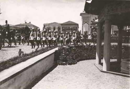 G06 | Η επίσκεψη του Σουλτάνου στη Θεσσαλονίκη. | Η επίσκεψη του Σουλτάνου |  συλ. R. Viollet - 23,5 Χ 18 - 06/1910 (;) |  -