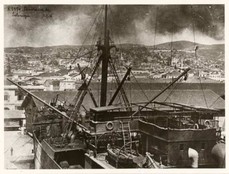 H01 | Όψη της Θεσαλονίκης από το Λιμάνι | Το λιμάνι |  Συλ. Rog. Viollet - 23 Χ 18 εκ. - 1916 |  -