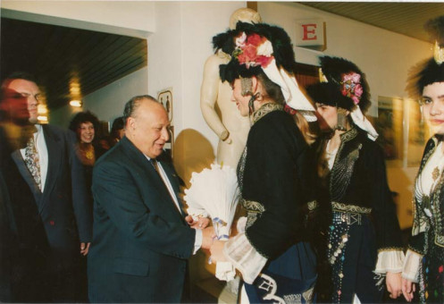 M-25 | Στιγμιότυπο από την επίσημη επίσκεψη του Προέδρου της Κυπριακής Δημοκρατίας Γλαύκου Κληρίδη στη Θεσσαλονίκη το 1993.  | ΕΠΙΣΚΕΨΗ ΤΟΥ ΠΡΟΕΔΡΟΥ ΤΗΣ ΚΥΠΡΙΑΚΗΣ ΔΗΜΟΚΡΑΤΙΑΣ ΓΛΑΥΚΟΥ ΚΛΗΡΙΔΗ ΣΤΗ ΘΕΣΣΑΛΟΝΙΚΗ ΤΟ 1993 |  1993 - 20 Χ 30 εκ. |  Γιάννης Κυριακίδης