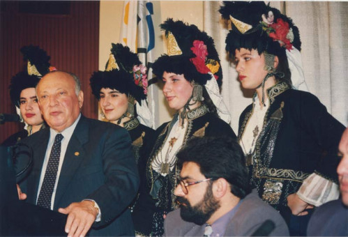 M-36 | Στιγμιότυπο από την επίσημη επίσκεψη του Προέδρου της Κυπριακής Δημοκρατίας Γλαύκου Κληρίδη στη Θεσσαλονίκη τον Σεπτέμβριο του 1993. Στη φω� | ΕΠΙΣΚΕΨΗ ΤΟΥ ΠΡΟΕΔΡΟΥ ΤΗΣ ΚΥΠΡΙΑΚΗΣ ΔΗΜΟΚΡΑΤΙΑΣ ΓΛΑΥΚΟΥ ΚΛΗΡΙΔΗ ΣΤΗ ΘΕΣΣΑΛΟΝΙΚΗ ΤΟ 1993 |  1993 - 20 Χ 30 εκ. |  Γιάννης Κυριακίδης