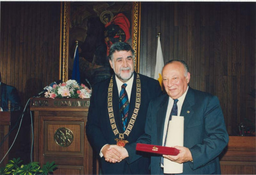M-39 | Στιγμιότυπο από την επίσημη επίσκεψη του Προέδρου της Κυπριακής Δημοκρατίας Γλαύκου Κληρίδη στο Δημαρχείο στη Θεσσαλονίκη το 1993. Στη φωτο� | ΕΠΙΣΚΕΨΗ ΤΟΥ ΠΡΟΕΔΡΟΥ ΤΗΣ ΚΥΠΡΙΑΚΗΣ ΔΗΜΟΚΡΑΤΙΑΣ ΓΛΑΥΚΟΥ ΚΛΗΡΙΔΗ ΣΤΗ ΘΕΣΣΑΛΟΝΙΚΗ ΤΟ 1993 |  1993 - 20 Χ 30 εκ. |  Γιάννης Κυριακίδης