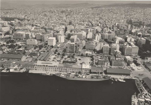 O-03 | Λιμάνι | Αεροφωτογράφηση Σύγχρονης Θεσσαλονίκης |  1984 - 40 Χ 30 εκ. |  Γιώργος Τσαουσάκης