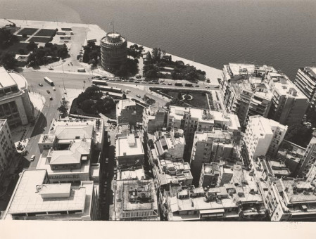 O-29 | Λευκός Πύργος. Παραλία. | Αεροφωτογράφηση Σύγχρονης Θεσσαλονίκης |  1984 - 40 Χ 30 εκ. |  Γιώργος Τσαουσάκης
