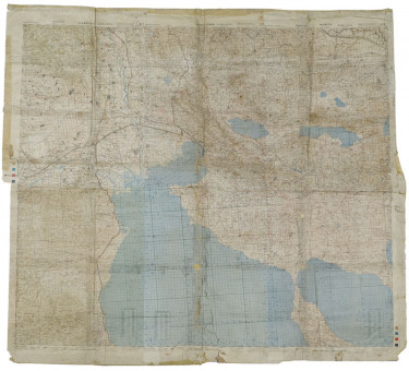  Χάρτης στρατιωτικός περιοχών Γιαννιτσών, Νιγρίτας, Κατερίνης και Θεσσαλονίκης-Χαλκιδικής  |  Χάρτης στρατιωτικός περιοχών Γιαννιτσών, Νιγρίτας, Κατερίνης και Θεσσαλονίκης-Χαλκιδικής | Χάρτες |  London, 1943, Χρωμολιθογραφία, 126 Χ 116 εκ., Κλίμακα 1:100.000, Χάρτης συνιστάμενος από 4 συναρμολογημένους στρατιωτικούς χάρτες, Χωρίς Αριθμό Καταλόγο |  Νο 1 Base Survey Drawing and Photo Process Office