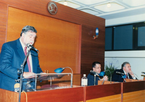 S-11 | Ομιλία Κοσμόπουλου Κω/νου | ΣΥΜΠΟΣΙΟ  |  Οκτώβριος 1995 - 15 Χ 22 εκ. |  Νώντας Στυλιανίδης