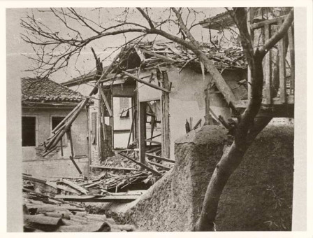 ST22 | Κατεστραμένα σπίτια από το Ζέπελιν. | Αεροπλάνα - Το Ζέπελιν |  Συλ. Rog. Viollet - 23 Χ 18 εκ. -  |  -